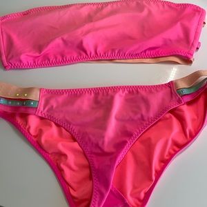 Pink Victoria’s Secret bikini